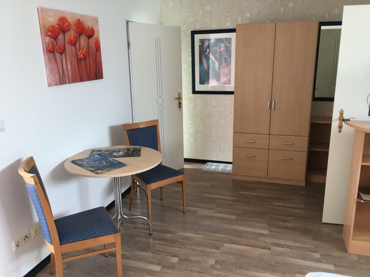 Gästezimmer Siminciuc Hotell Aachen Exteriör bild