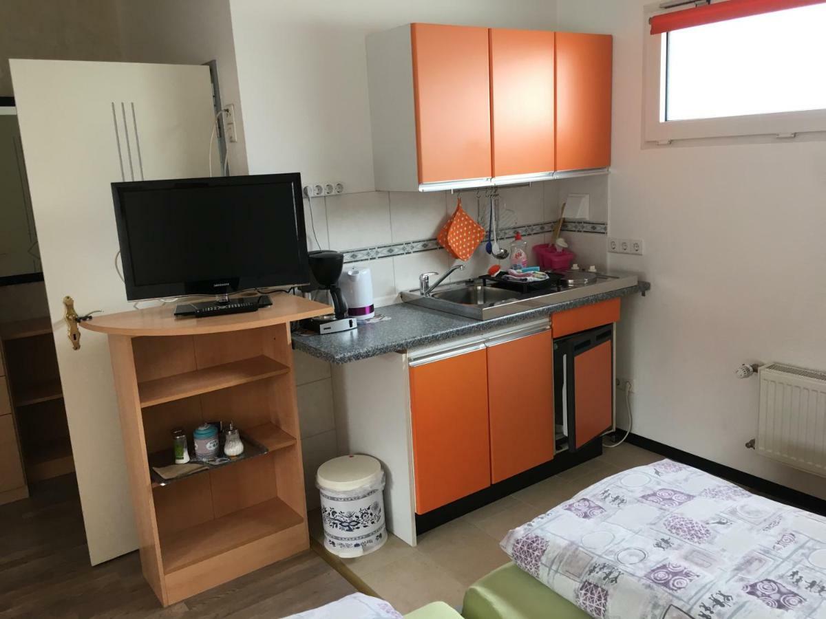 Gästezimmer Siminciuc Hotell Aachen Exteriör bild