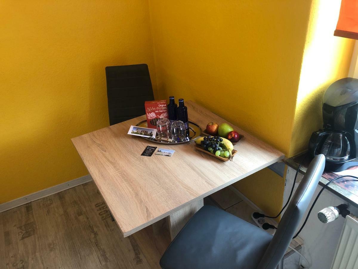 Gästezimmer Siminciuc Hotell Aachen Exteriör bild