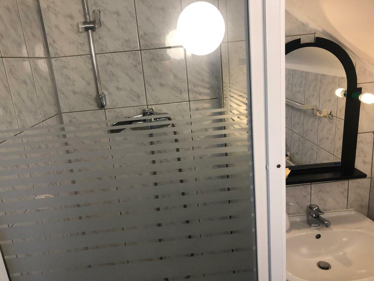 Gästezimmer Siminciuc Hotell Aachen Exteriör bild